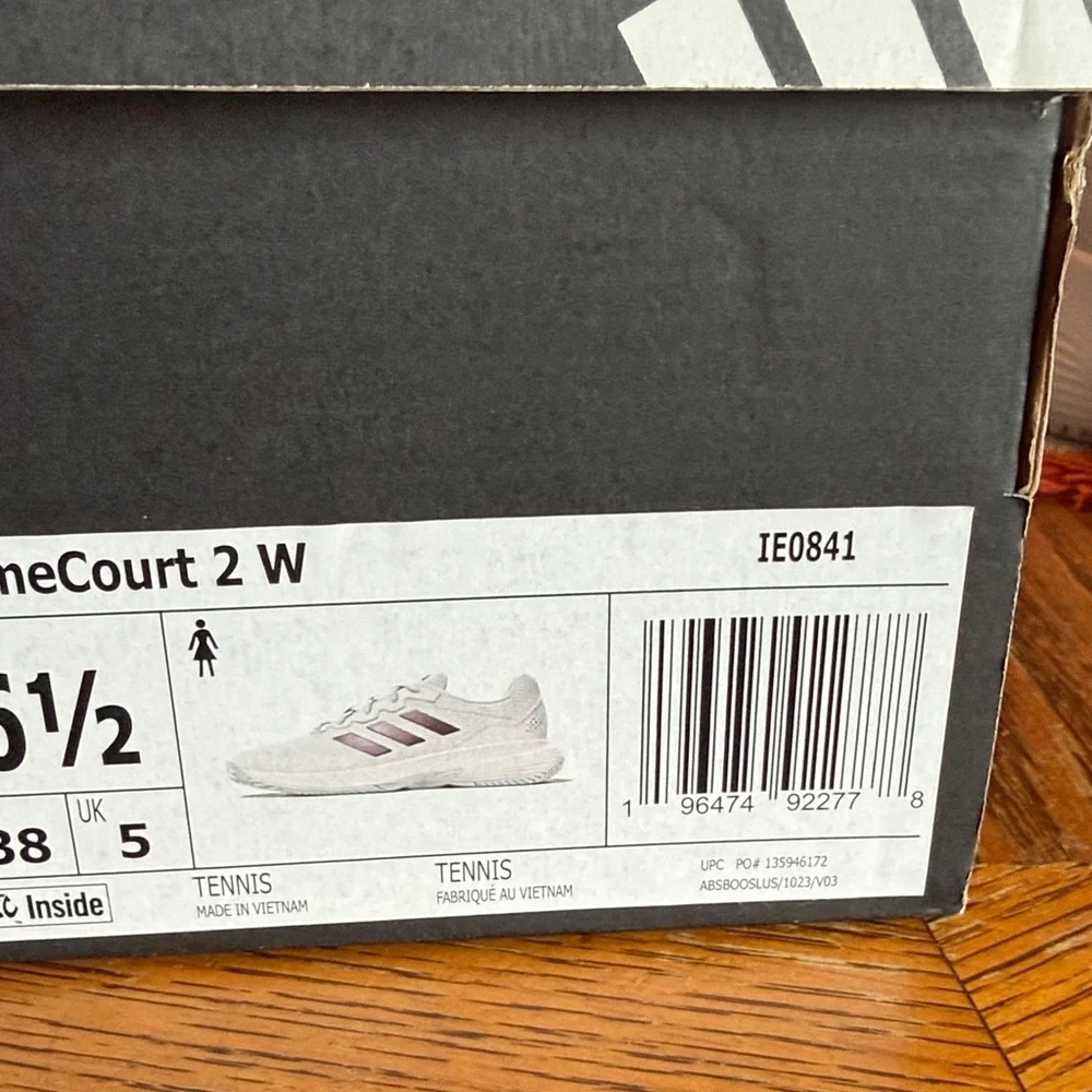 adidas chic sneakers